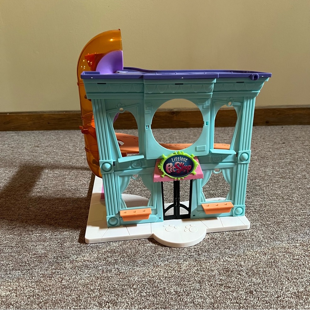 LITTLEST PET SHOP PARTIAL STOREFRONT